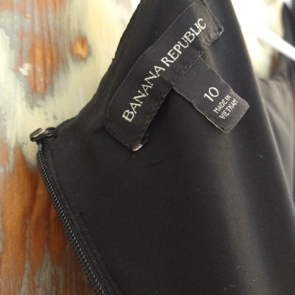 Banana Republic LBD - Picture 5 of 6